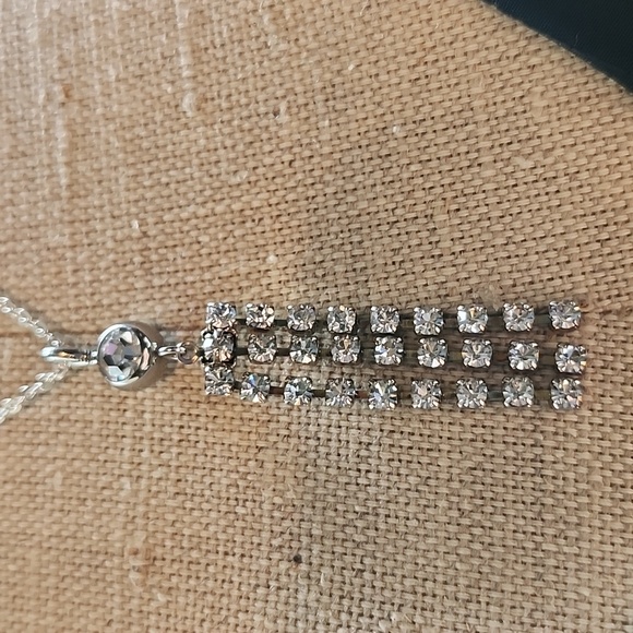 Sterling 21 inch long Silver Chain with 2 inch long Tassle rhinestone Pendant - Picture 3 of 4